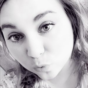 Meet your Posher, Lacey